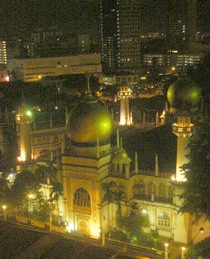 Empat Masjid 2 Abad Terselip di Hutan Beton Singapura