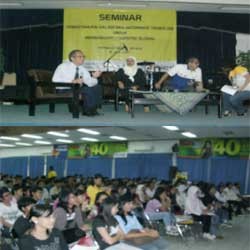 Indosat Sosialisasi IWIC ke Politeknik Negeri Jakarta
