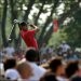 Woods Kembali ke Golf