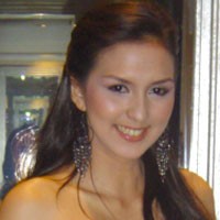 Melahirkan, Donna Agnesia Senyum-senyum