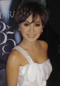 Ibu-ibu Bikin Yuni Shara 16 tahun Bondol