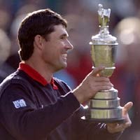 Harrington Kalahkan Garcia Via Playoff