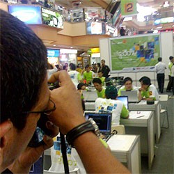 Hacker Padang Sabet Ferrari