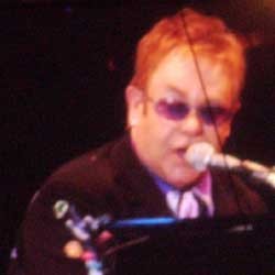 Elton John Benci Internet