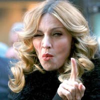 Proses Adopsi Madonna Terancam Gagal