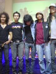 Sakit di Amerika, Slank Kere