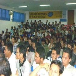 Onno Bawa Wajan di Sosialisasi IWIC 2007 UGM