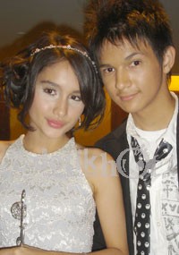 Cinta Laura Pacaran di Lokasi Syuting