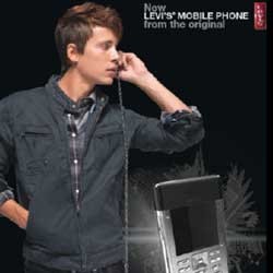 Levis Rambah Bisnis Ponsel