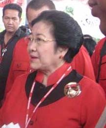 Bila PDIP Gaet Akbar, Deja Vu PD Ambil Kalla