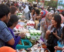 Ramadan Datang, Pasar Takjil Bertebaran