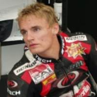 dAntin Pertahankan Chaz