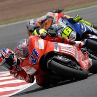 Mengkhayalkan Stoner-Rossi Bertukar Motor di Valencia