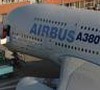Airbus A380 Tertahan Badai di Bandara Sydney