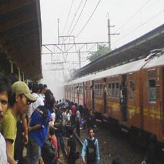 Didorong Pakuan, KRL Beratap Gosong Kembali Beroperasi