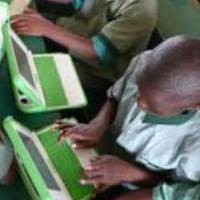PC Linux Siap Saingi Laptop OLPC
