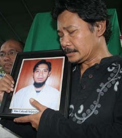 Rino Selalu Berzikir dan Berdoa