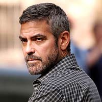 Ogah Difoto, George Clooney Ngamuk