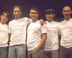 Naik Kapal Perang, Padi Pentas di Tengah Laut