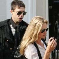 Cinta Baru Kate Moss Diusik Pete Doherty