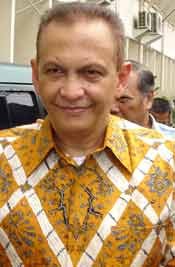 Diduga Nyabu, Roy Marten Ditangkap di Hotel Novotel