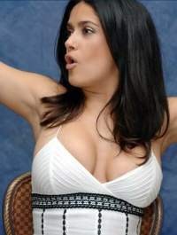 Salma Hayek Berdoa Minta Payudara