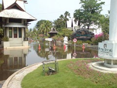 Bibir Pantai Ancol Kena Rob, Kapal di Marina Istirahat