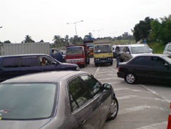 Ratusan Mobil Balik Kanan, Pintu Tol Bintaro Crowded
