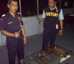 Dibawa Budpar, Keris di Bandara Diteliti Pakar Cagar Budaya