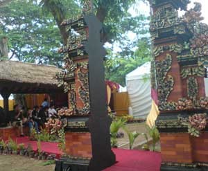 Mak Nyess! di Pavilion Indonesia