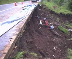 Kepadatan Tanah di Lokasi Longsor Tol Cipularang Diteliti