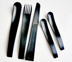 Hitam Minimalis