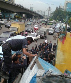 PKL Tanah Abang dan Slipi Kena Garuk Satpol PP