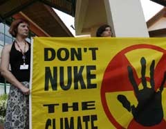 Demo Anti-Nuklir Warnai UNCCC