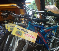 Mengitari Bonbin Ragunan dengan Sepeda Rp 7.500/Jam