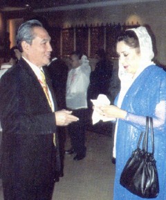 Bhutto di Album Theo L Sambuaga