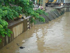 Capai 830 Cm, Pintu Air Manggarai Siaga III