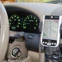 Terlalu Percaya GPS, Mobil Tersesat dan Tertabrak Kereta