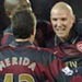 Wenger Tetap Turunkan Young Guns
