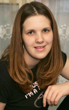 Abege 18 Tahun Sudah Tidur dengan 50 Pria