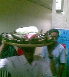 Kue Tampah dari Ray Sahetapy