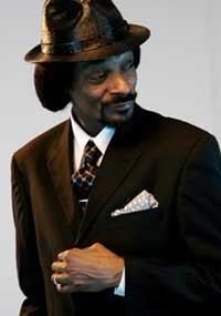Snoop Dogg Tinggalkan Musik Hip-hop