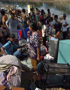 Kebakaran Dekat Roxy Padam Setelah 25 Armada Beraksi