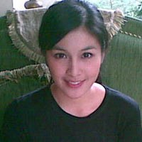 Sandra Dewi Hobi Santap Ular dan Monyet