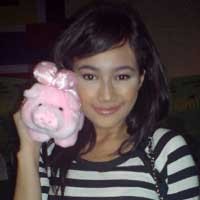 Ratu Felisha Beradegan Striptease