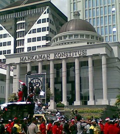 5.000 Karyawan PLN Tolak Pemecahan Unit Usaha