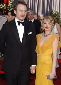 Heath Ledger Dibaringkan di Peti US$ 25.000