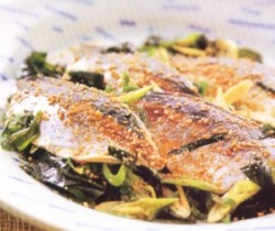 Ikan Panggang Salad Wakame
