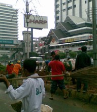 Banjir Rusak Jalur Hijau Thamrin