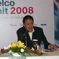 Seluler Bunuh-Bunuhan, Cisco Coba Tertawa
